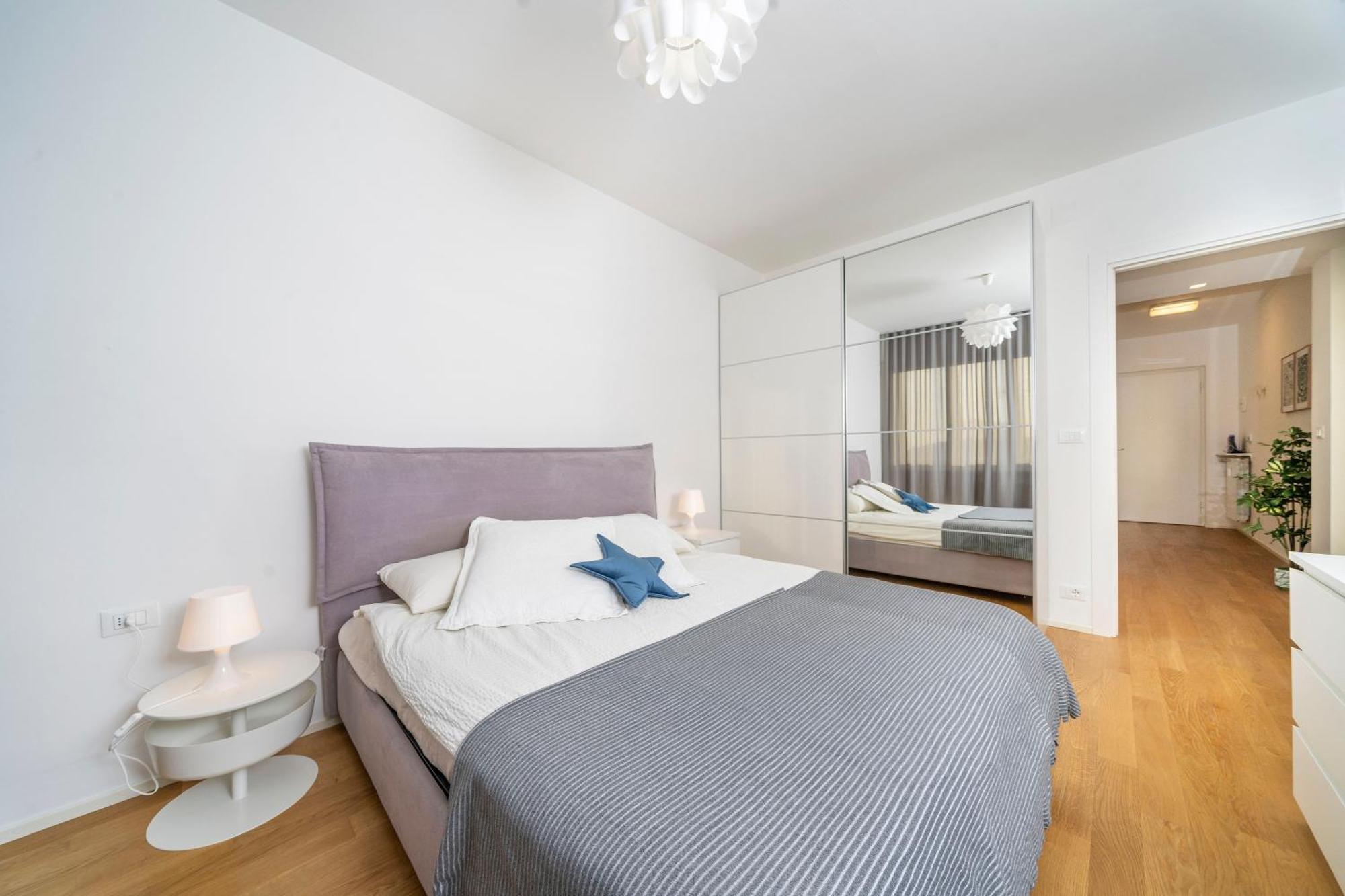 Cozy & Bright Apartment - W/ Balcony Удине Экстерьер фото